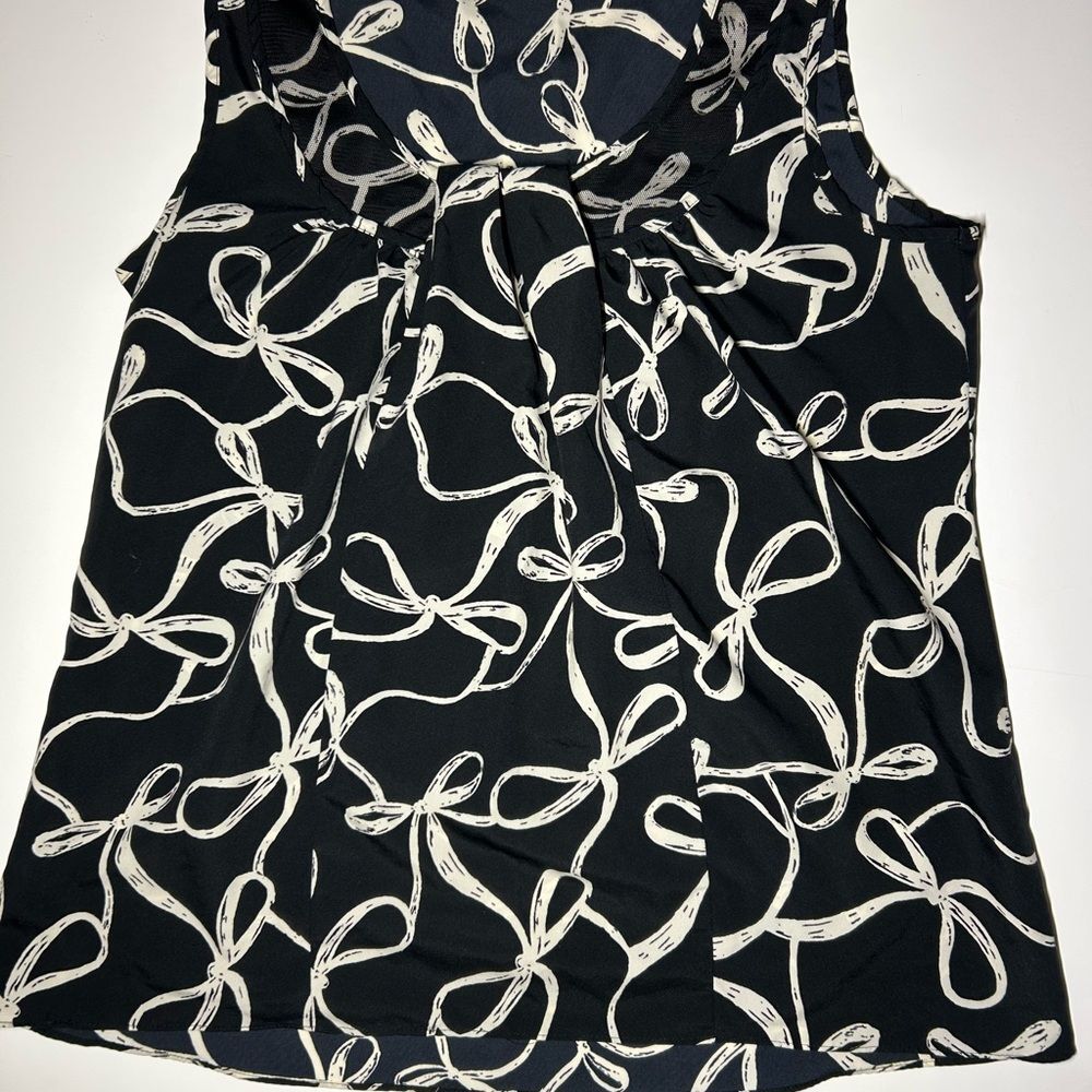 Banana Republic women’s Black Top bow tie print size M Medium sleeveless